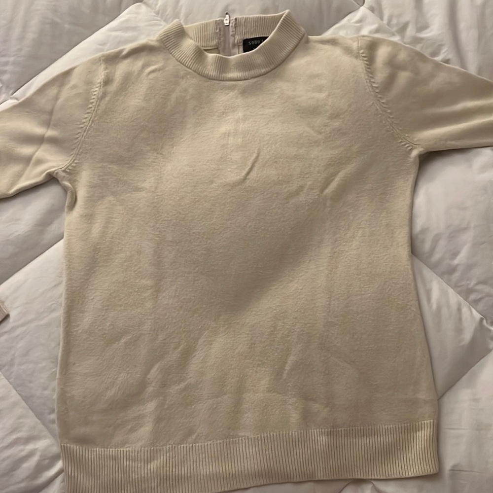 Soho Lady New York sweater.